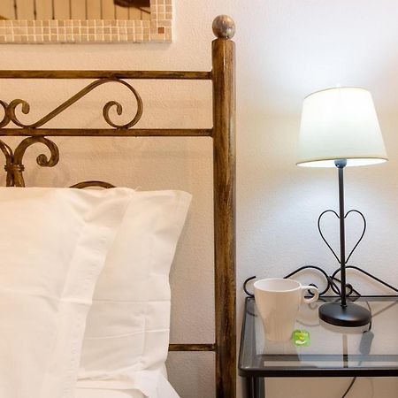 Cagliarifornia Bed & Breakfast ภายนอก รูปภาพ