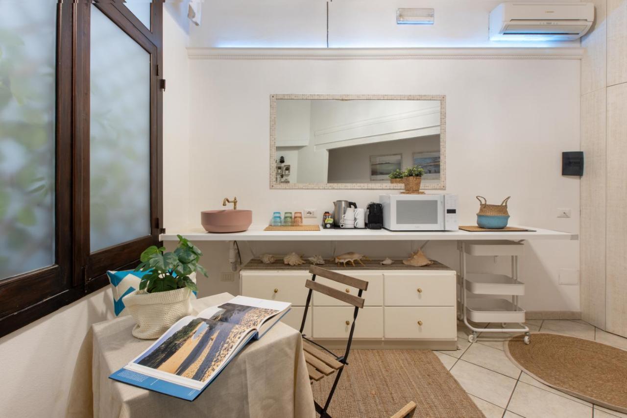Cagliarifornia Bed & Breakfast ภายนอก รูปภาพ