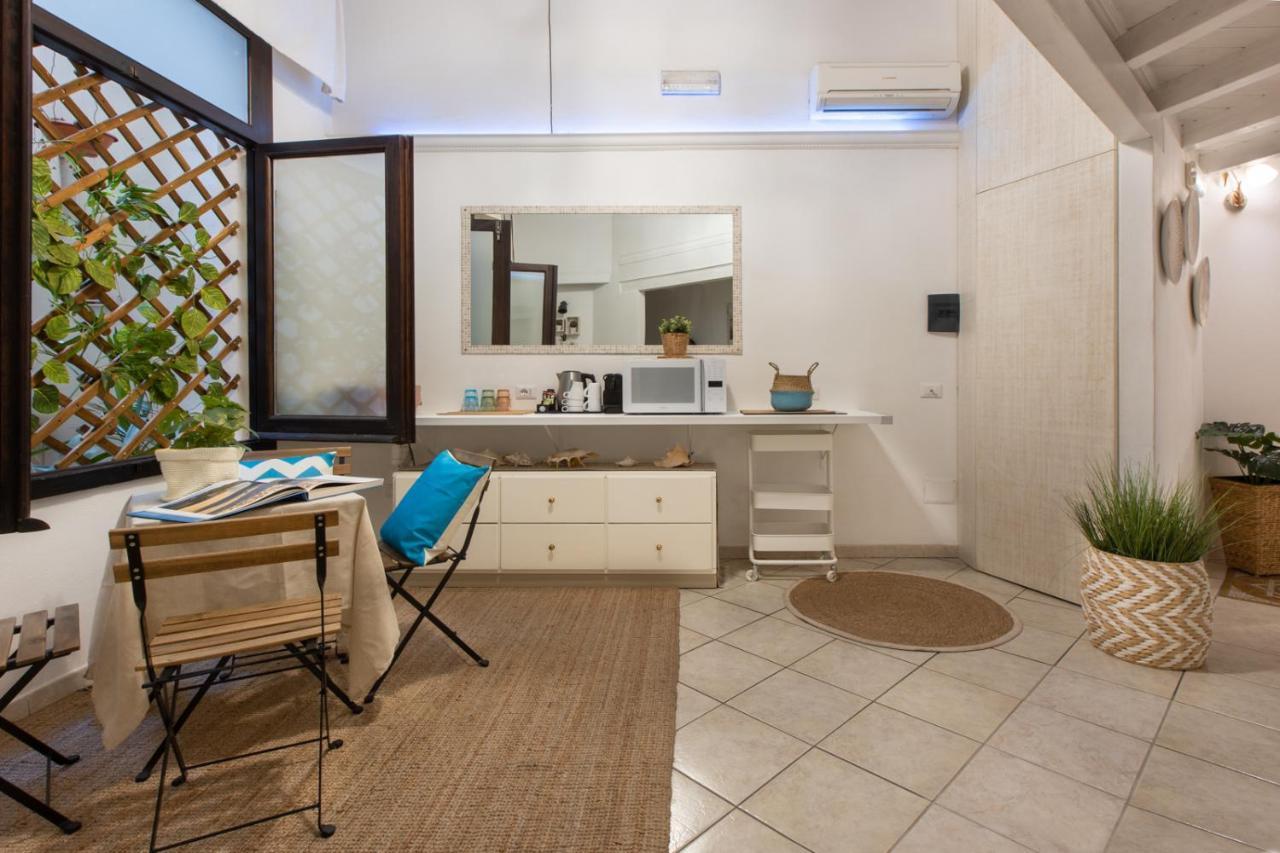 Cagliarifornia Bed & Breakfast ภายนอก รูปภาพ
